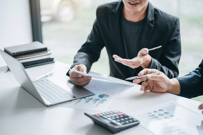 Business Accountant Calgary - Explaining Year-End Statements